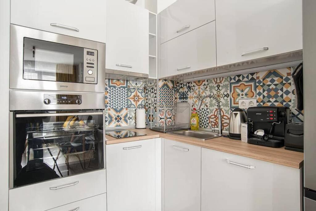 Yellow Apart @ Vitosha, Apartament *