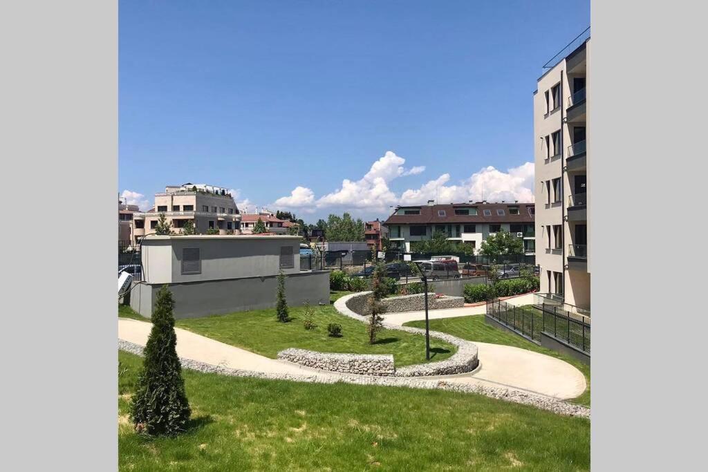 Apartemen Yellow Apart @ Vitosha,