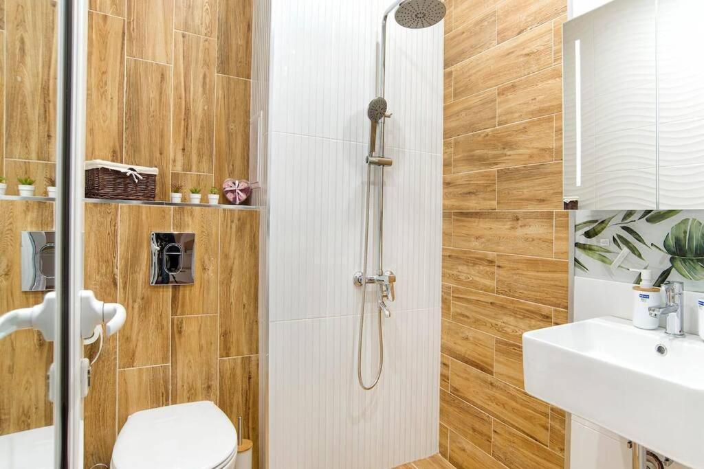 Yellow Apart @ Vitosha, Apartemen Sofia